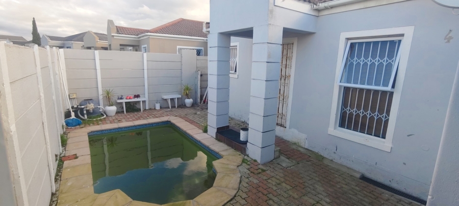 3 Bedroom Property for Sale in Rondevlei Park Western Cape
